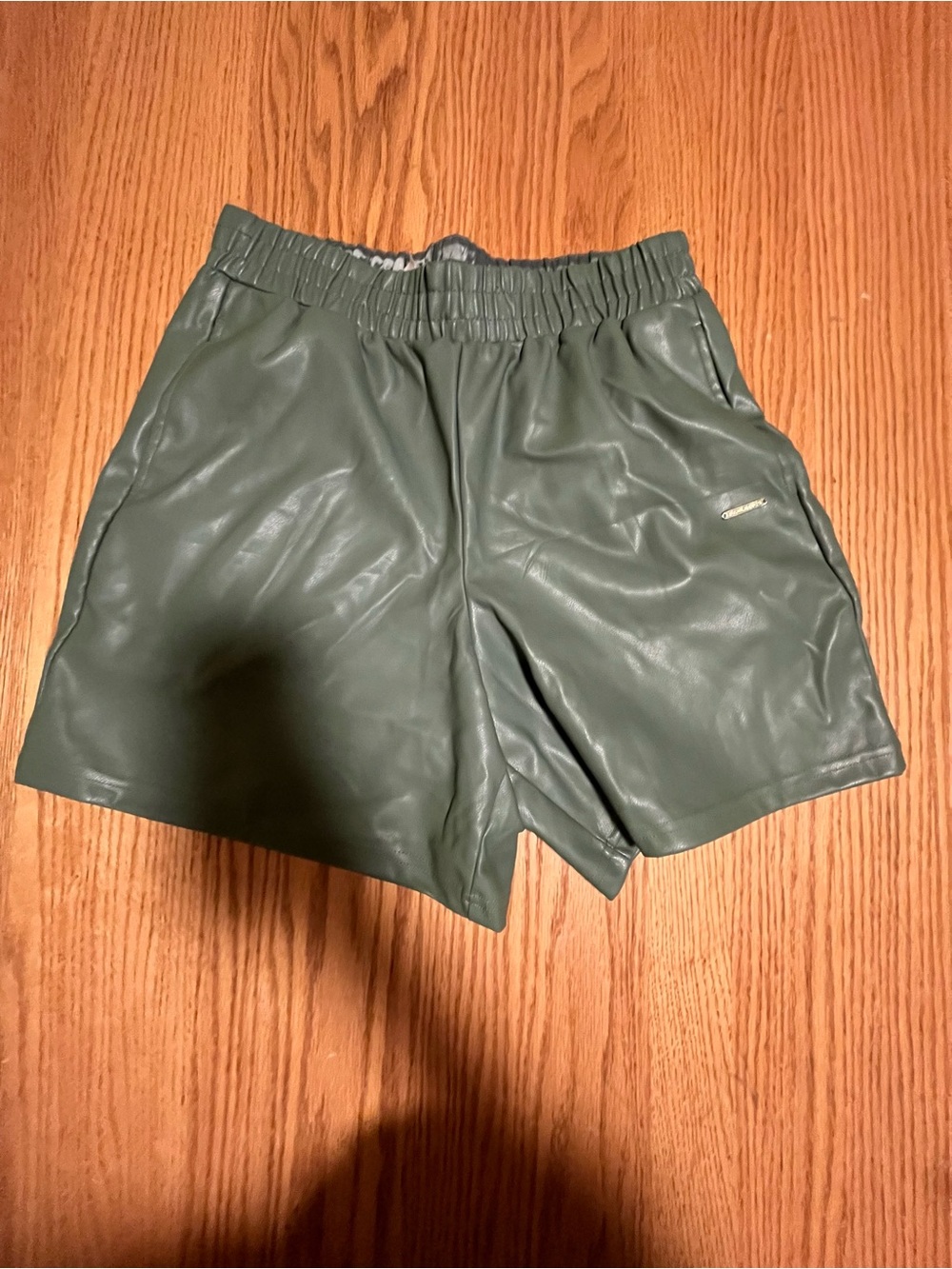 Fabletics Vegan Leather Shorts Size Small- Green